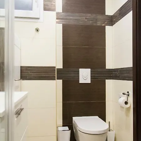 R&r Rakoczi Apartment